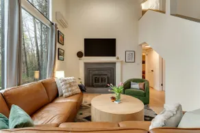Modern Chic Chalet in Mad River Valley with A/C - Image 3