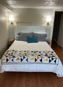 Cozy Mountain Views in Middlebury - Image 2