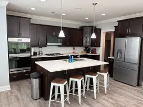 National Harbor Luxury Townhome with Rooftop Deck - Image 5