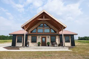 Lou Lou’s Lodge - Image 2