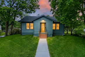 NEW Beautiful 1920 house walkable 8 GUEST - Image 2
