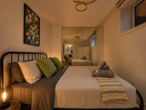 Luxury Suite on Shaganappi | Sleeps 4 | Private - Image 5