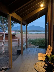 [New] Entire newly built lodge for rent with views of the mountains and miniature horses | HORSE STAY LODGE - Image 5