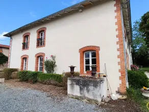 Independent country house - Image 2