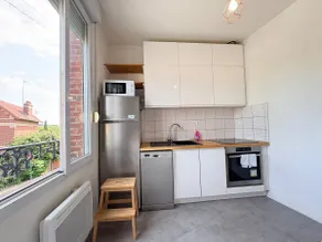 Cozy Apartment in Margny-Les-Compiègne - Image 4