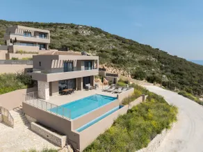 Lina's Luxury Villas - Image 2