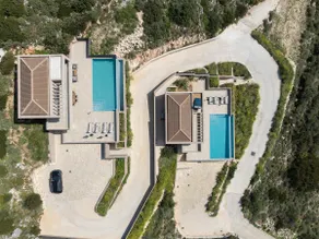 Lina's Luxury Villas - Image 4