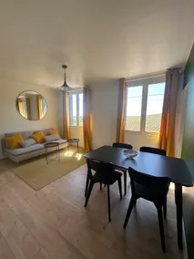 House view of the vineyards • 2 bedrooms • Garden - Image 2