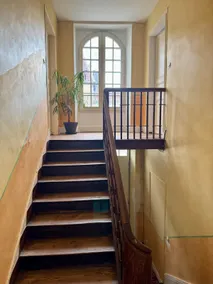 Duplex with garden access. - Image 2