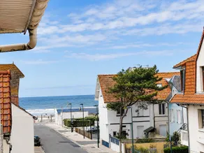 The Duplex – Balcony, sea view and beach 200 m away - Image 5