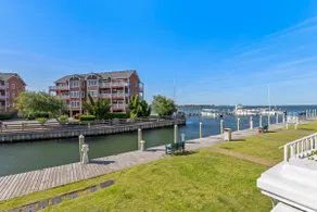 Surf's Up: Waterfront | Shared Pool | Dogs OK - Image 2