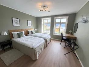 Charming apartment with free parking close to Ålesund center - Image 2