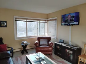 Cozy 1BD Near Convention Center Heart of Seattle - Image 2