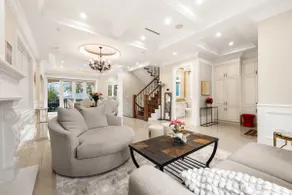 Modern Luxurious New 3BR w AC Near UBC & Beaches - Image 2