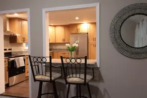 Bright & Cozy Woodland Home In Foxborough - Image 2