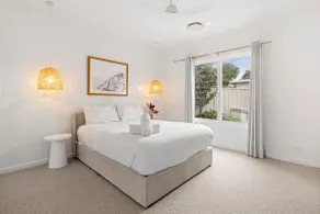 The White House - Pet Friendly with Heated Swimming Pool - Image 4