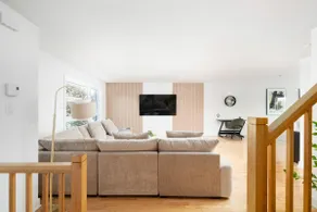 Modern 3BR | 5 min to Montreal | Laval - Image 4