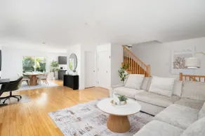 Modern 3BR | 5 min to Montreal | Laval - Image 2