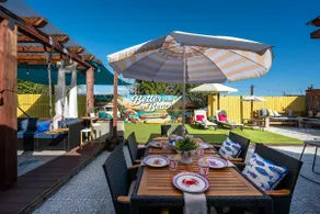 IN-N-OUT burger: Beaches House+ Hot Tub + ARCades - Image 3