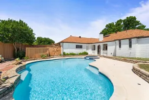 Luxe & Cozy Escape! Pool, BBQ PingPong Dallas - Image 4