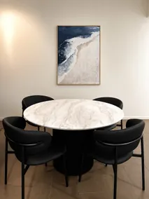 The Pearler - Waterfront Luxury 2 BR Apartment - Image 5