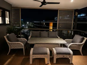 The Pearler - Waterfront Luxury 2 BR Apartment - Image 2