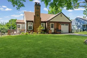 KC Home w/ Pool, Outdoor Deck Grill & Big Backyard - Image 5