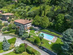pool overlooking Lake Iseo, dog friendly - 1 Blue - Image 2