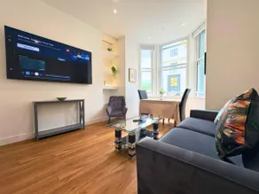 34 Peel Road - Image 2