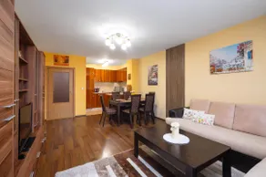 Sunny 1BD Apartment with Workspace & Relax Balcony - Image 3