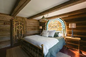 The Trapper's Cabin - Image 3