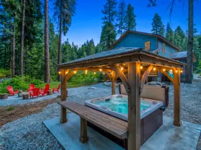 Lemmy Lane Lodge | Cozy Mountain Retreat - Image 2