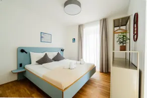 2-room apartment, west side, view of Schanze - Image 5