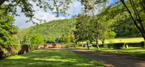 Chalet du Béal, riverside, Cantal - Image 3