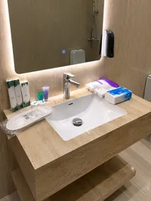 102 private rooms with a luxurious hotel feel - self check-in - Image 4