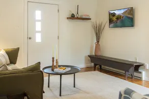 Charming Hudson Cottage – Minutes to Downtown - Image 4