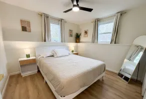 Modern and Clean 2 Bedroom with Full Kitchen - Image 4