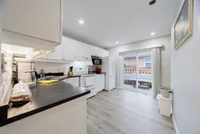 Cozy House*6 Beds*BBQ*Patio*Laundry*TV*Kitchen - Image 3