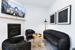 Luxury Tay River Macallan Apartment Downtown Perth - Image 3