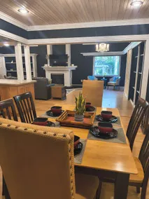 Eclectic 5000 ft² home retreat on wooded 2 acres. - Image 4