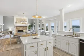 Aqua Estate-Heated Pool, Game Room & 2 Hot Tub! - Image 3