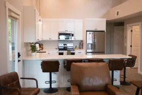 Blaze’s Bungalow - Image 4
