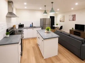 Brights Grove Apartment - 8 min walk to the beach - Image 2