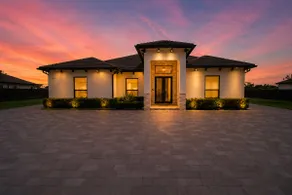 Villa Castillo | Luxury Pool Home & BBQ | Redland. - Image 5