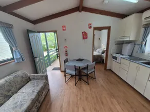 Dreamin' Lodge - Sleeps 6 - Image 4