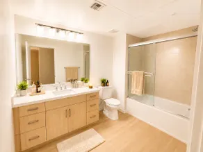 Elegant 2bd apt close to Spectrum, UCI, Laguna - Image 2