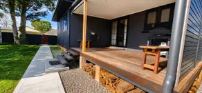 Brand-New Luxury Stay | Fire Pit | Close to Shops - Image 2
