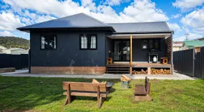 Brand-New Luxury Stay | Fire Pit | Close to Shops - Image 4