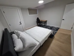 Cozy Irvine Creek Walk-Out Suite | 10 mins to YEG - Image 4