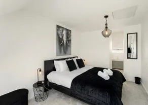 Luxury Hertford Stay, Sleeps 6, Parking for 2 Cars - Image 4